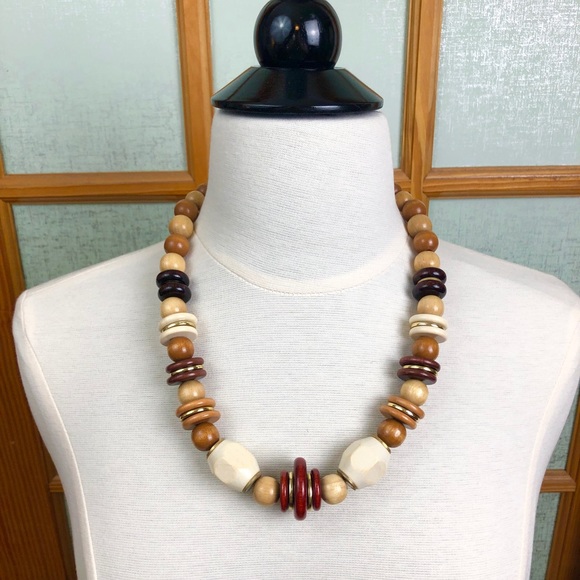 ❌SOLD❌VTG 80s Chunky Wooden Bead Statement Necklace - Picture 5 of 7